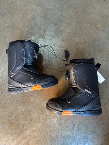 Size M 9.0 (W 10.0) Rossignol Excite BOA Shield Snowboard Boots