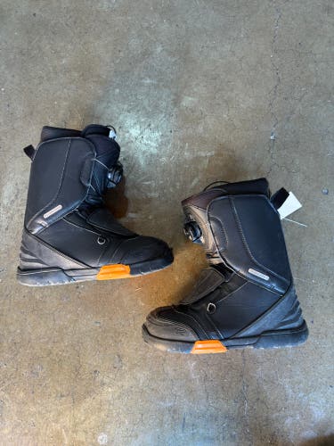 Size M 9.0 (W 10.0) Rossignol Excite BOA Shield Snowboard Boots