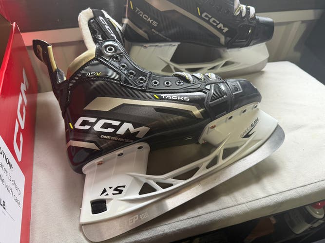 CCM AS-V Hockey Skates Regular Width 10 (New) $400 OBO