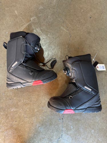 Size M 7.0 (W 8.0) Rossignol Excite BOA Shield Snowboard Boots