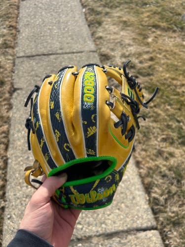 2025 Wilson A2000 RH Infield Baseball Glove 11.5" (Used)