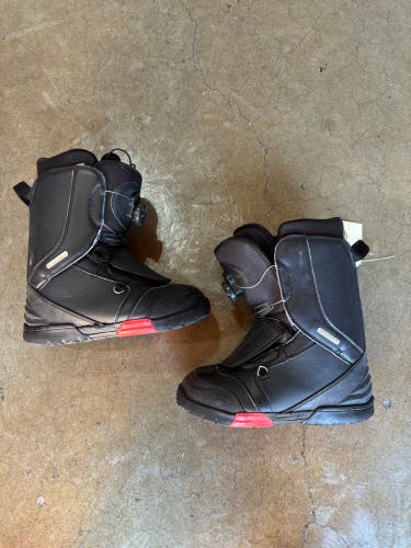 Size M 7.0 (W 8.0) Rossignol Excite BOA Shield Snowboard Boots