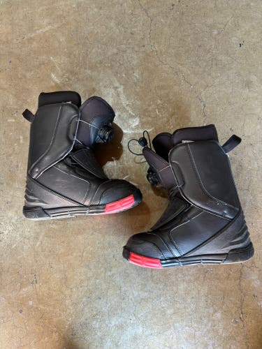 Size M 6.0 (W 7.0) Rossignol Excite BOA Shield Snowboard Boots