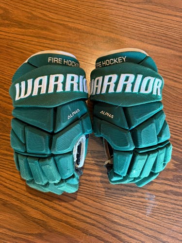 Green Warrior Alpha Pro Hockey Gloves 14" (Used)