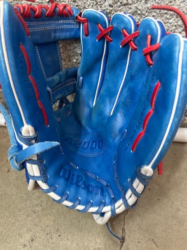 Wilson A2000 RH Baseball Glove 12.25" (Used)