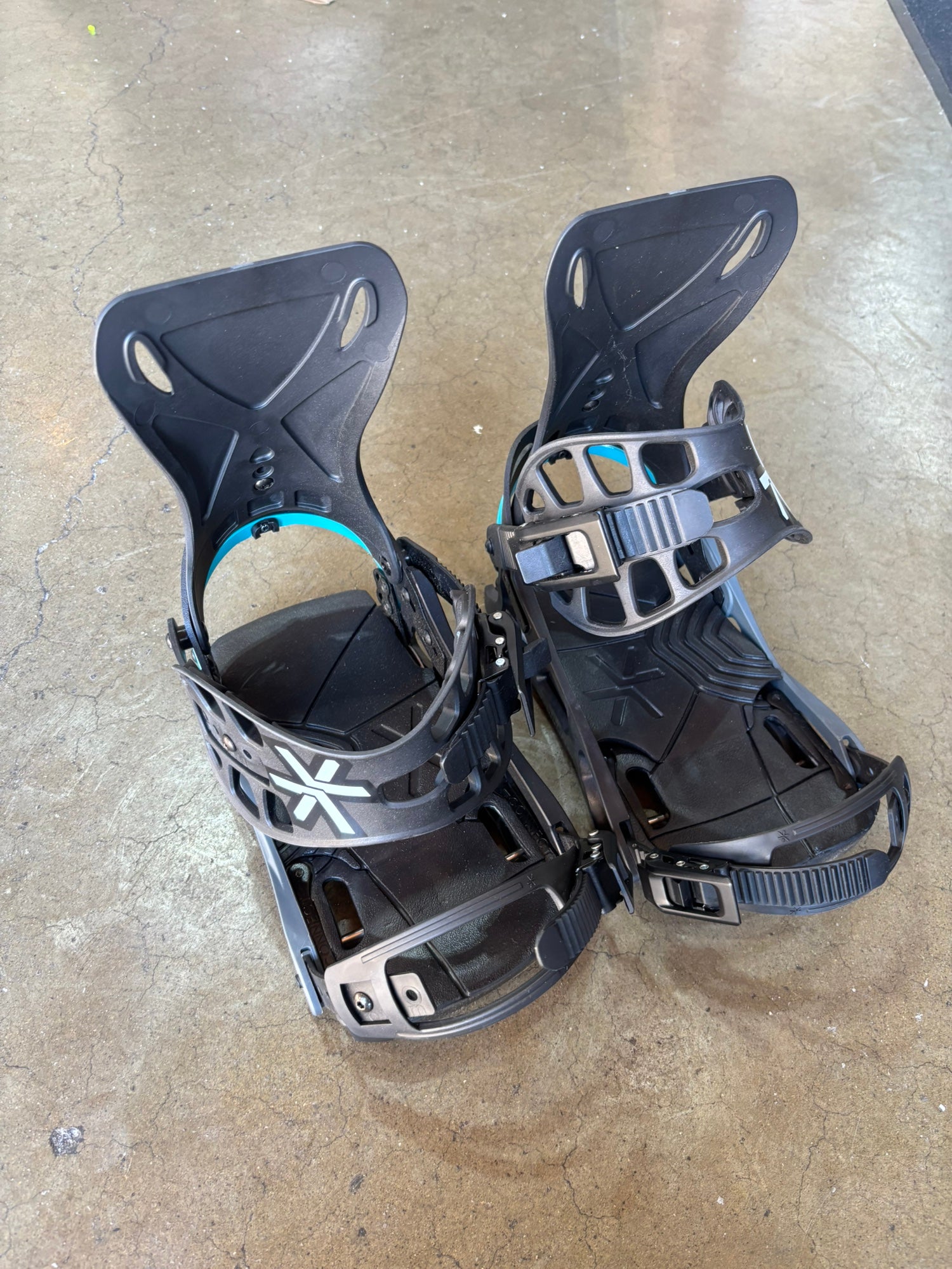 New Karakoram Layback Snowboard Bindings Freeride | Men's Medium