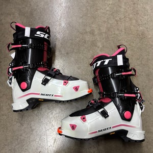 New Mondo 24.5 Women's Scott Celeste Ski Boots