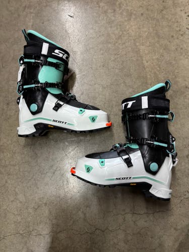 New Mondo 23.0 Women's Scott Celeste Tour Ski Boots