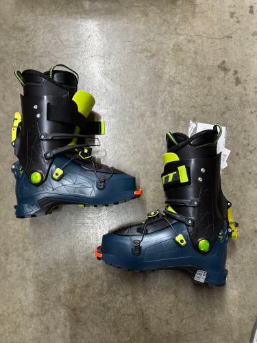 New Mondo 26.5 Scott Cosmos Pro Ski Boots