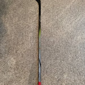 Senior Bauer Vapor Hyperlite 2 Left Hand Hockey Stick P28 87 Flex (New)