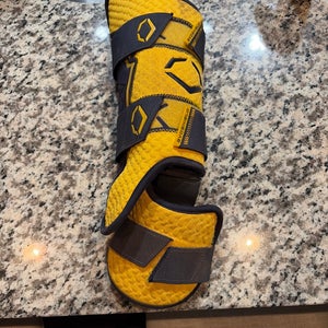 Yellow Senior EvoShield Leg guard Shin Guards (Used)