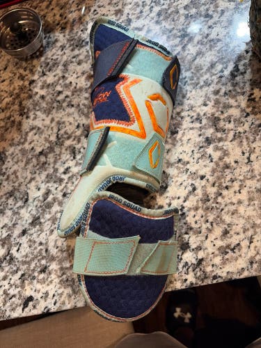 Blue Senior EvoShield Leg guard Shin Guards (Used)