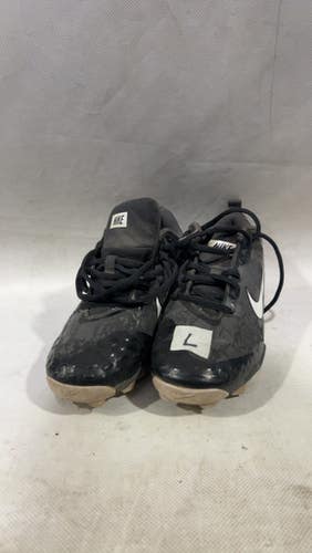Nike Used Size 7.0 (Women's 8.0) Black