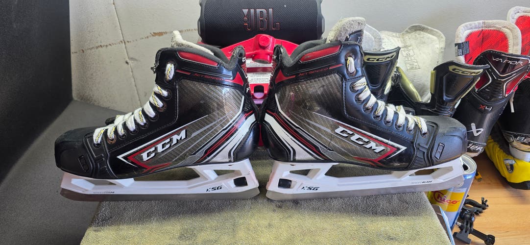 CCM JetSpeed FT460 Hockey Goalie Skates Regular Width 8 (Used)