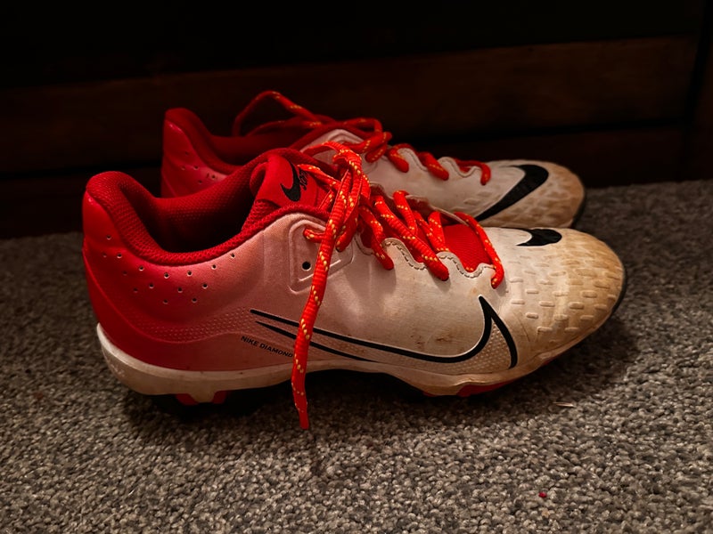 White Women's Size M 6.0 (W 7.0) Nike Hyperdiamond 4 Keystone Low Top Molded Cleats (Used)