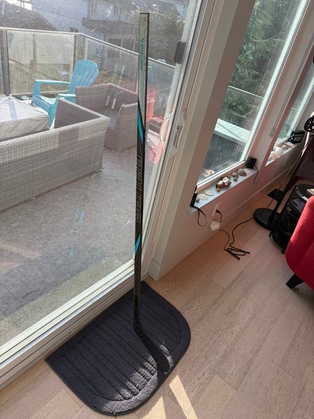 Senior Bauer Nexus Tracer Left Hand Hockey Stick P28 70 Flex (Used)