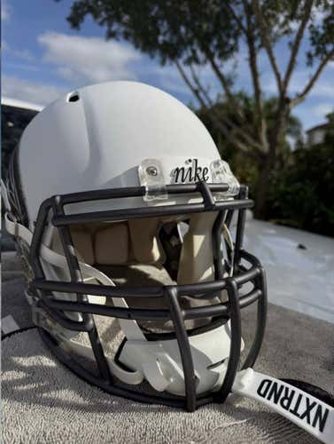 Oregon Ducks 2015 Glitter Combat Riddell Speed Helmet