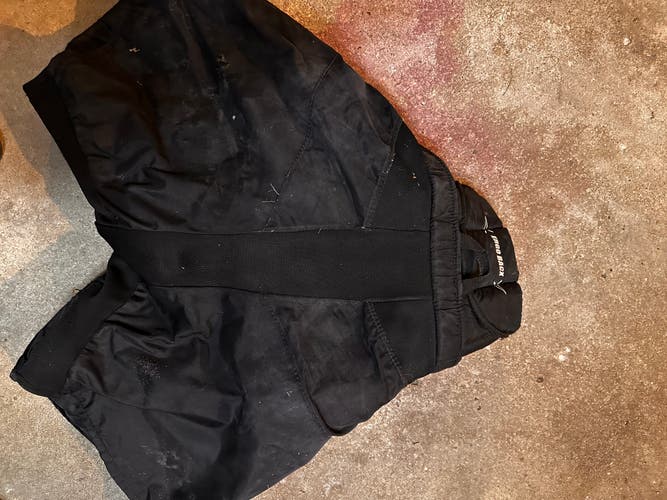 Senior XL Koho 587 revolution Hockey Goalie Pants (Used)