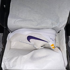 Men's Size M 10.0 (W 11.0) Nike Kobe 8 Shoes (New)
