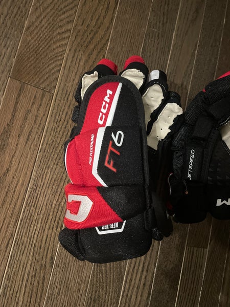 CCM JetSpeed FT6 Gloves 12" (New)