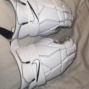 Nike Vapor select Lacrosse Gloves (Used)