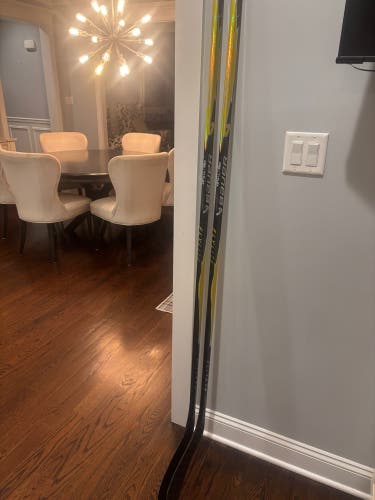 Senior Bauer Vapor Flylite Right Handed Hockey Stick P92 77 Flex (New)