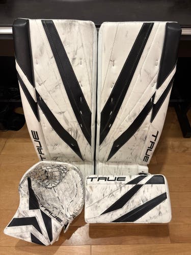 34" True L20.2 Regular Goalie Full Set (Used)