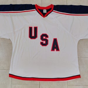 H550B "USA" Style Goalie Jersey - Size 4XL - White - New