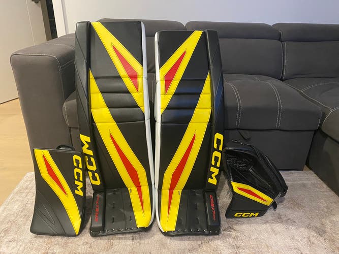 Selling a set of BRAND NEW Total Custom NHL stock pro return 36” + 2” CCM Extreme Flex 7 pad set
