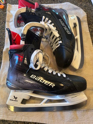 Bauer Vapor X5 Pro Hockey Skates Regular Width 9.5 (Used)