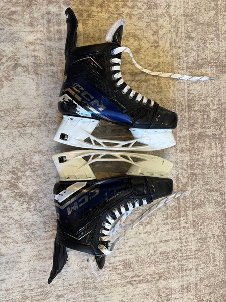 2023 CCM JetSpeed FT6 Pro Hockey Skates Regular Width 8 (Used)