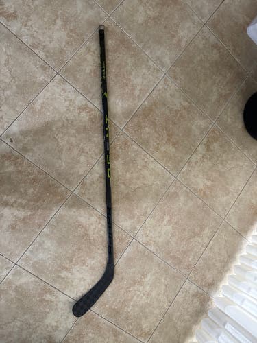 Senior Bauer AG5NT Right Handed Hockey Stick P92 65 Flex (Used)