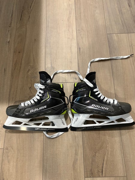 Bauer Pro Hockey Goalie Skates 7 Fit 2 (Used)