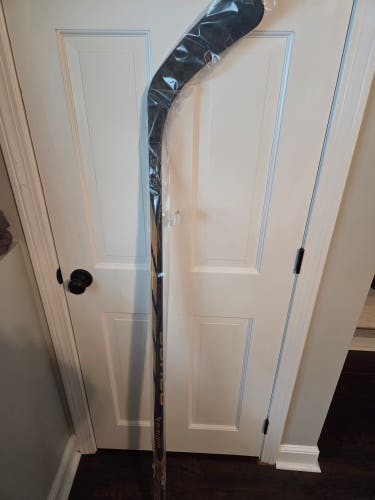 Senior Bauer Proto-R Right Handed Hockey Stick PP92 87 Flex (New)