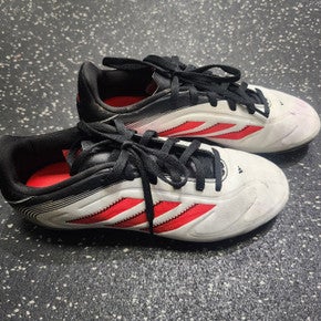Used Adidas Soccer Cleats White Junior 04 11849-S000036352