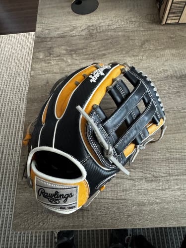 Rawlings Heart of the Hide RH Baseball Glove 12.75" (Used)