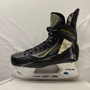 True Catalyst 7 Hockey Skates - Size 8.5 R (fits wider)