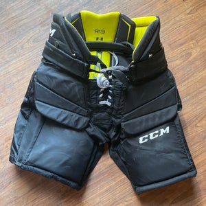 Intermediate Medium CCM Premier R1.9 Hockey Goalie Pants (Used)