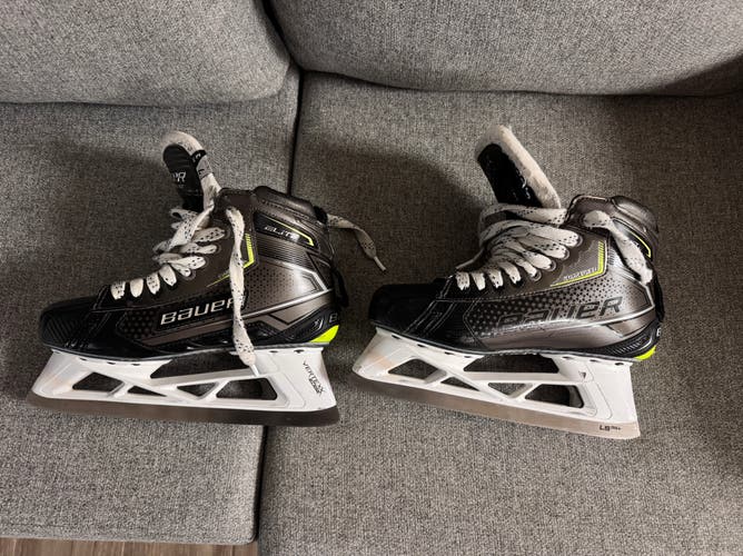 2024 Bauer Elite Hockey Goalie Skates Wide Width 8 (Used)