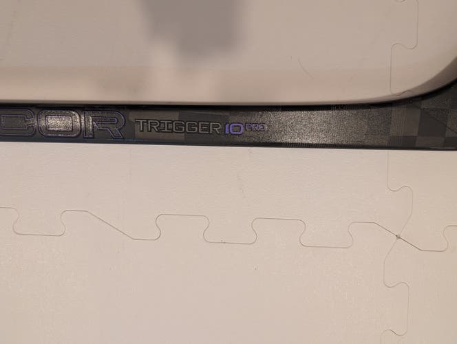 Senior CCM Ribcor Trigger 10 Pro Right Handed Hockey Stick P28 85 Flex (New)