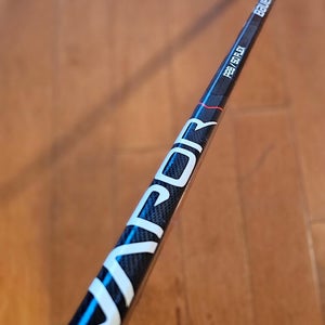 Intermediate Bauer Vapor 3X Right Handed Hockey Stick P28 50 Flex (Used)