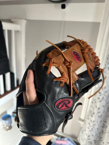 Solid Rawlings Heart of the Hide RH Infield Baseball Glove 12" (Used)