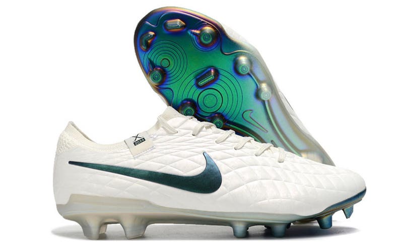 White Men's Size M 9.0 (W 10.0) Nike Tiempo Legend 10 Elite Cleats (New)