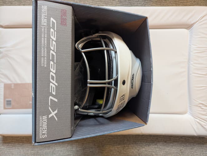White/Grey Cascade LX Headgear (New)