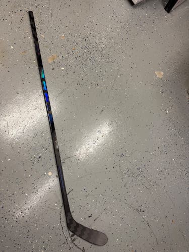 GENUINE Intermediate CCM Ribcor Trigger 10 Pro Left Hand Hockey Stick P28 65 Flex (New)