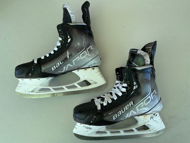 NHL Bauer Vapor HyperLite Pro Stock Size 8 Hockey Skates (Used) 13552
