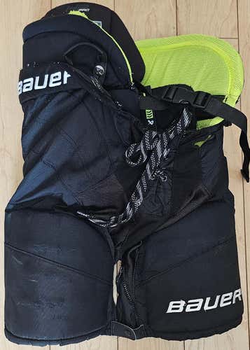 Junior Large Bauer Supreme HP Pro Hockey Pants (Used)