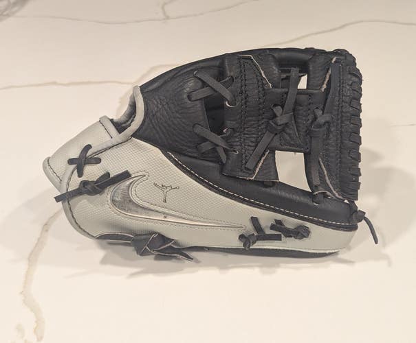 Nike Swingman Griffey Jr Youth Baseball Glove 11.5 - Unique Jordan Logo Engraved