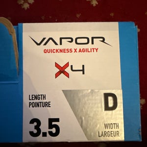 2023 Bauer Vapor X4 Hockey Skates Regular Width Size 3.5 (New)