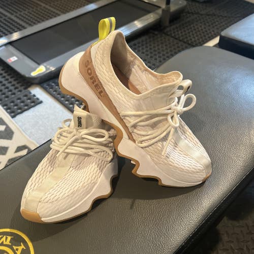 Sorel Womens Kinetic Breakthru Day NL-4953 T25 Size 6.5 Athletic Shoes